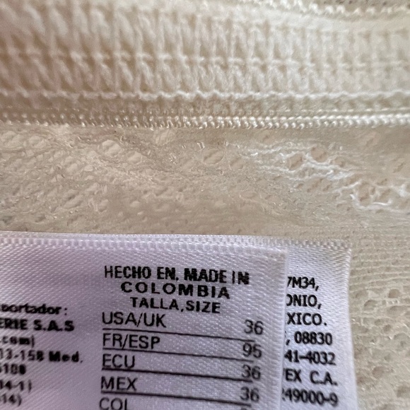 NWOT Leonisa Never Used Lace Bralette Size 36 - Picture 6 of 6